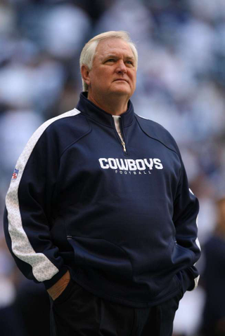 Illustration for article titled A Children's Treasury Of Wade Phillips Looking Befuddled On The Sideline